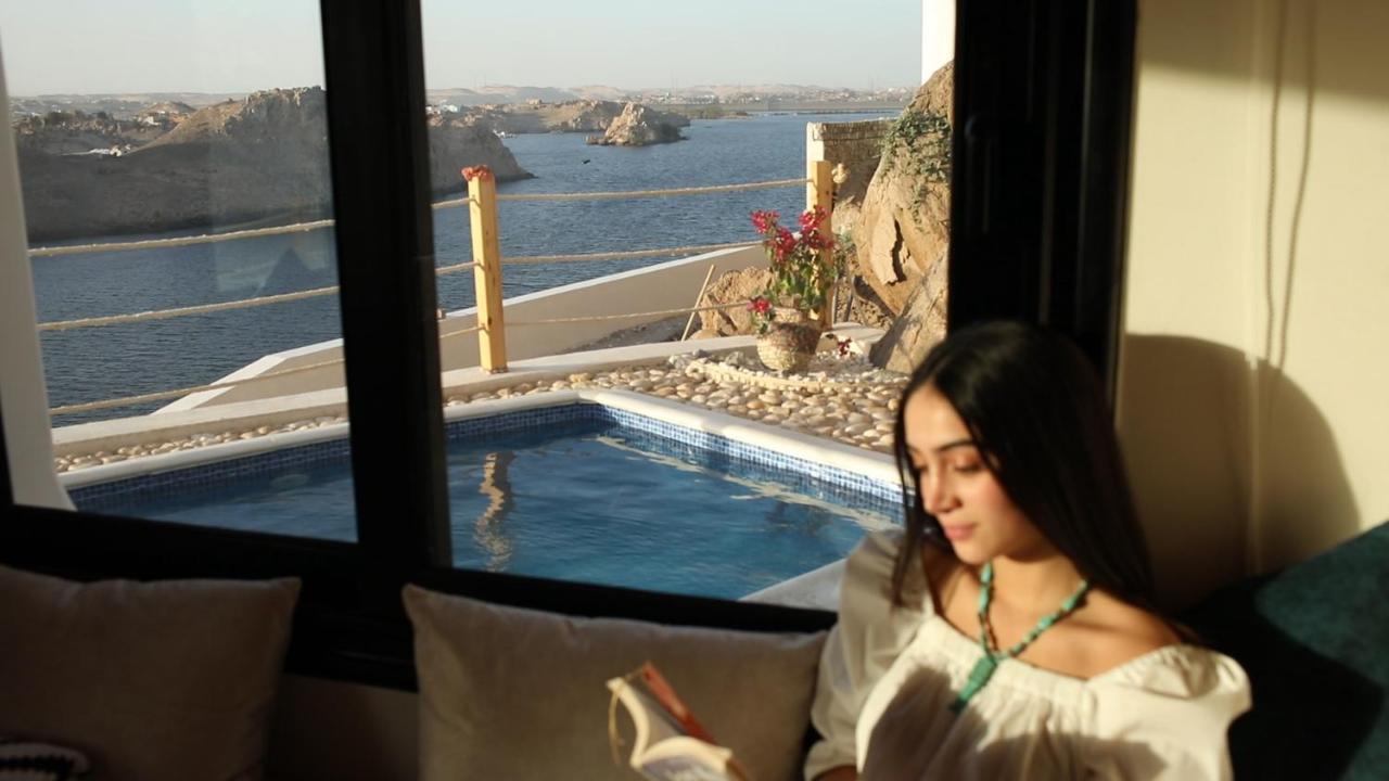 Benben By Dhara Hotels - Adults Only Aswan Buitenkant foto A woman meditating